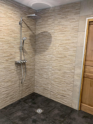 Douche ergonomique pour mobilit&eacute; r&eacute;duite Valenciennes